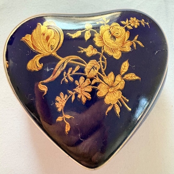 Vintage Limoges Rochard France Cobalt Blue & Gold Hand Painted Heart Box - Picture 2 of 10
